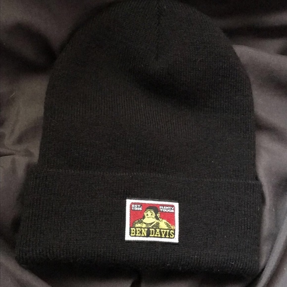 carhartt beanie urban outfitters